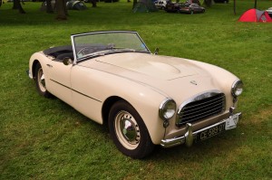 Handsome cream coloured Doretti. There's something of the Nash Healey in the front end design.
